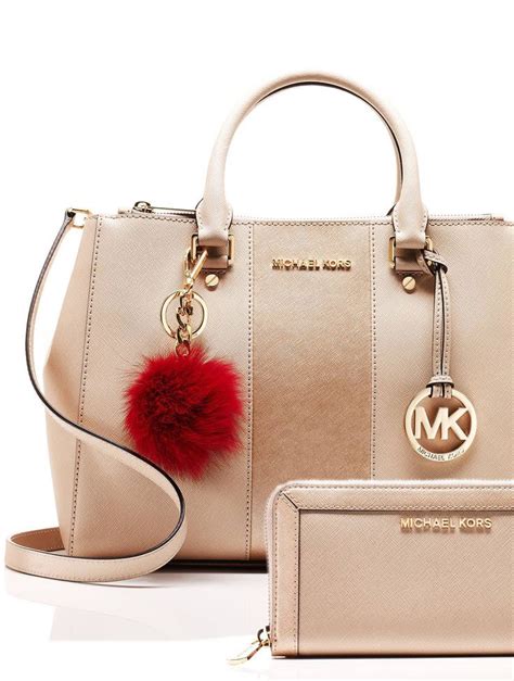 Michael Kors: Designer Bags, Clothes & Accessoires 